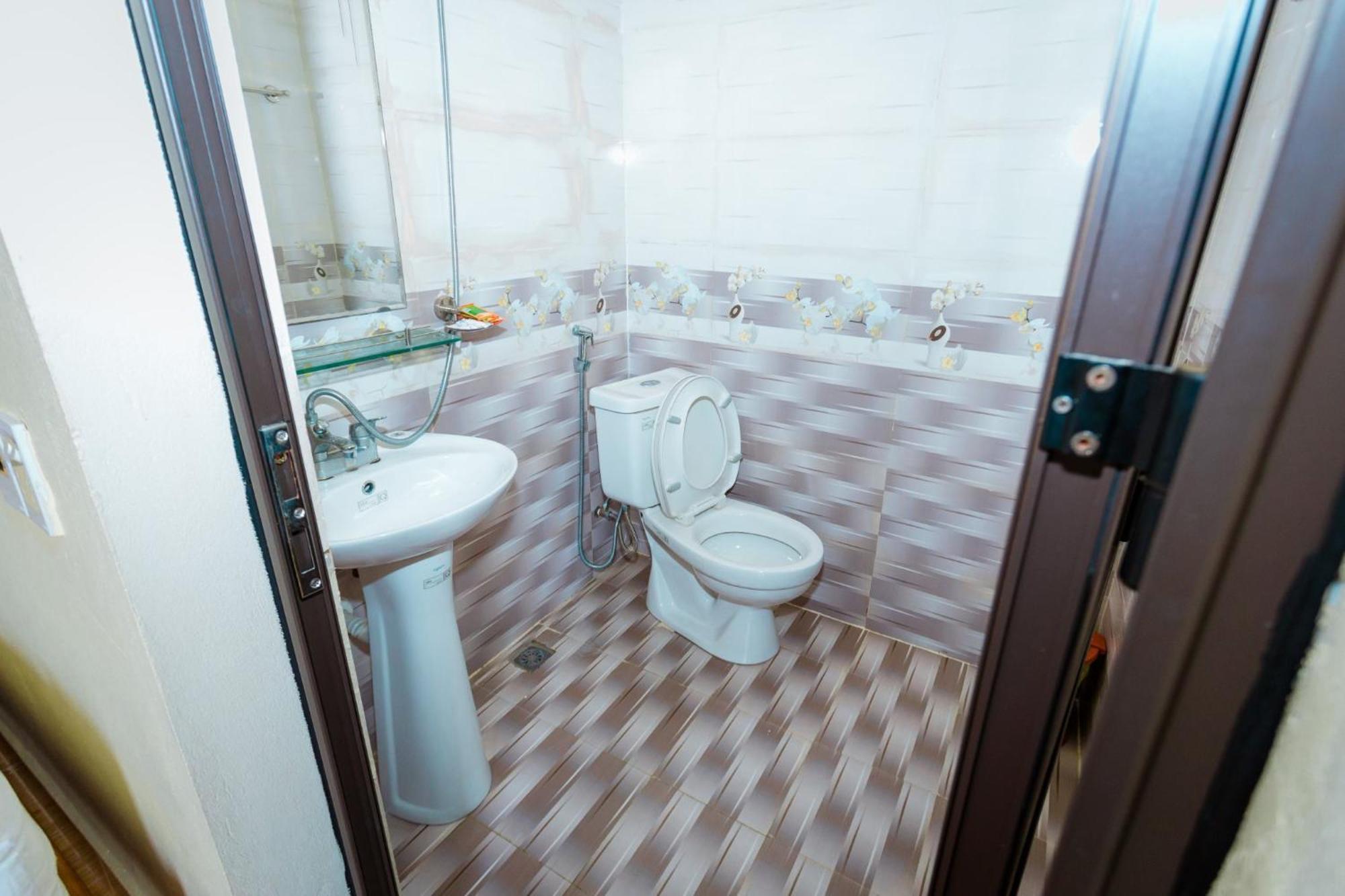 Hotel Co Cuc Cu Lac Kültér fotó